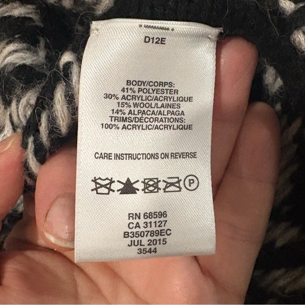 DKNYC Oversized Black/White Chevron/ Knit Cardigan Sweater (M)Chic/ CozyGirl/Lux - Picture 5 of 5